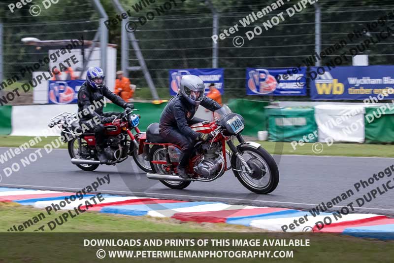 Vintage motorcycle club;eventdigitalimages;mallory park;mallory park trackday photographs;no limits trackdays;peter wileman photography;trackday digital images;trackday photos;vmcc festival 1000 bikes photographs